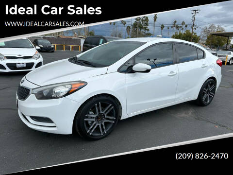 2016 Kia Forte for sale at Ideal Car Sales - Turlock in Turlock CA