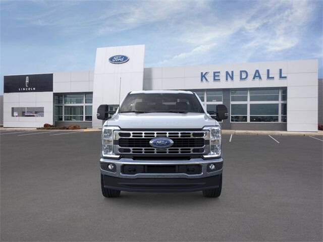 2025 Ford F-350 Super Duty XLT