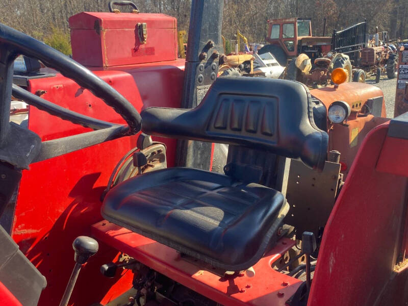 1990 Massey Ferguson 383