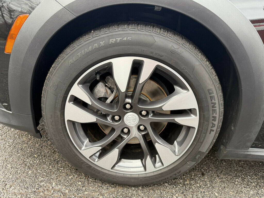 2019 Buick Regal TourX 12