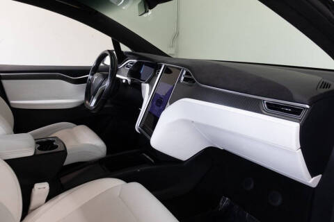 2017 Tesla Model X 90D