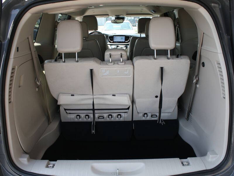 2021 Chrysler Pacifica Touring L
