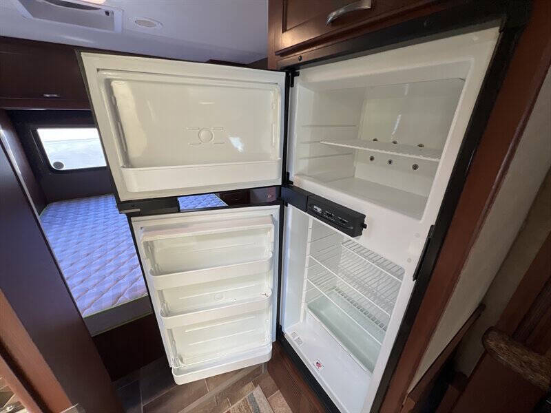 2014 Ford E-Series E-450 SD