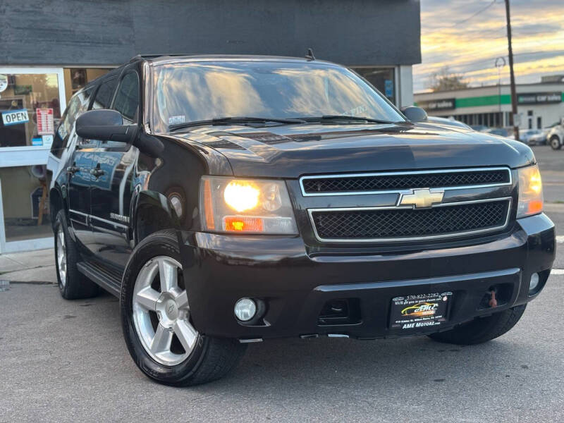 2007 Chevrolet Suburban null photo 4