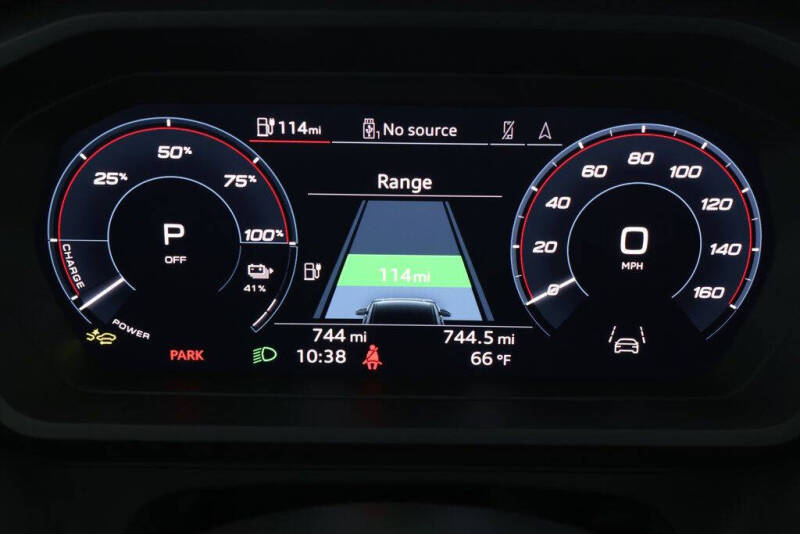 2025 Audi Q4 e-tron quattro Premium 55