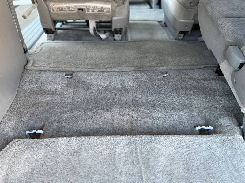 2005 Toyota Sienna LE 7 Passenger