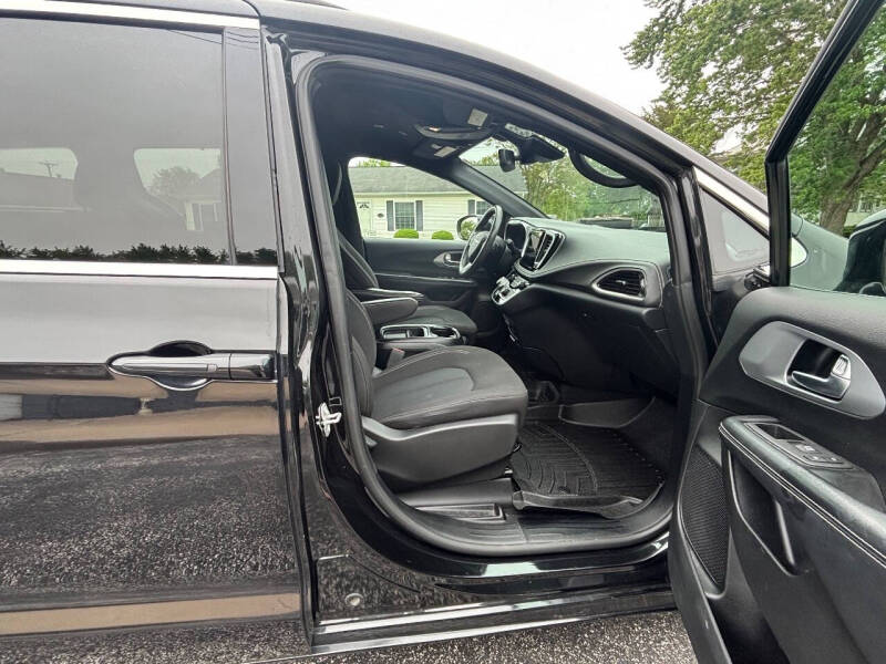 2022 Chrysler Pacifica Touring