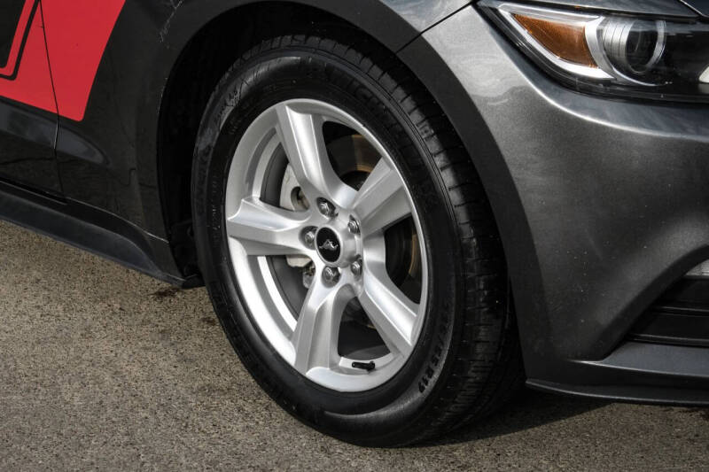 2017 Ford Mustang V6