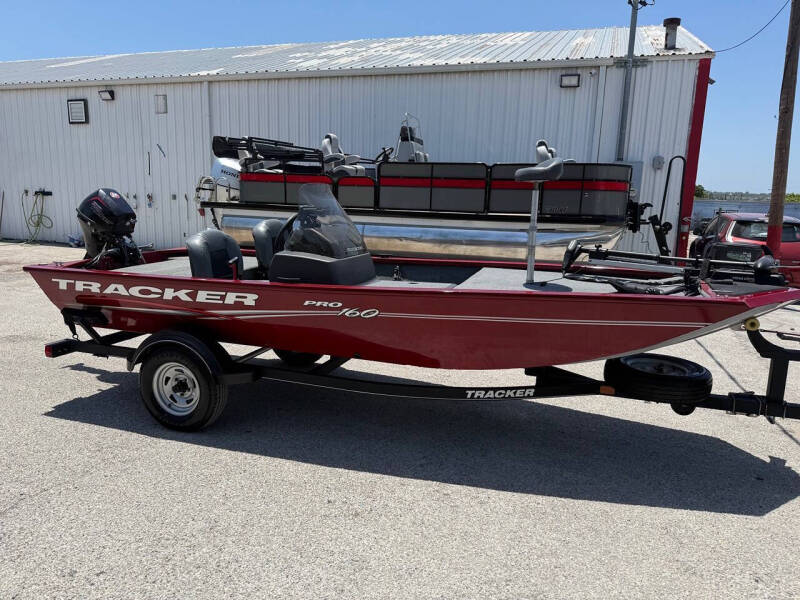 2019 Tracker Pro 160