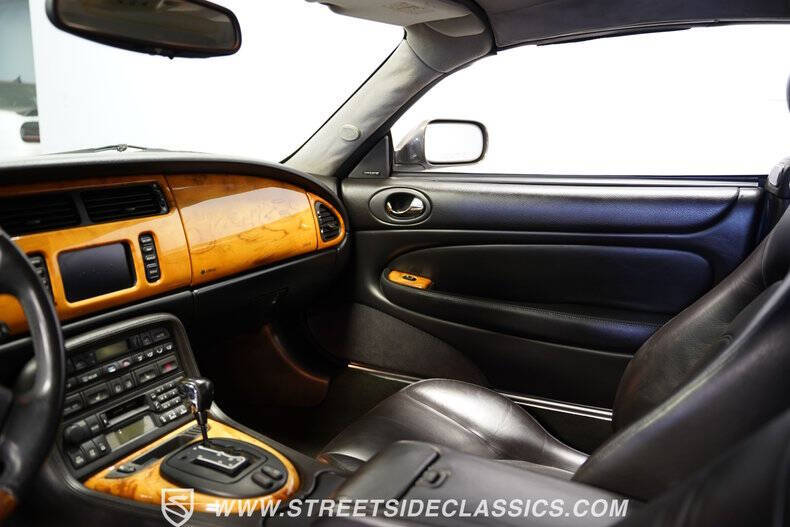 2001 Jaguar XKR
