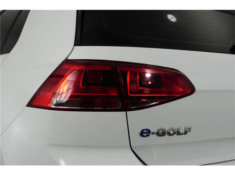 2016 Volkswagen e-Golf SE