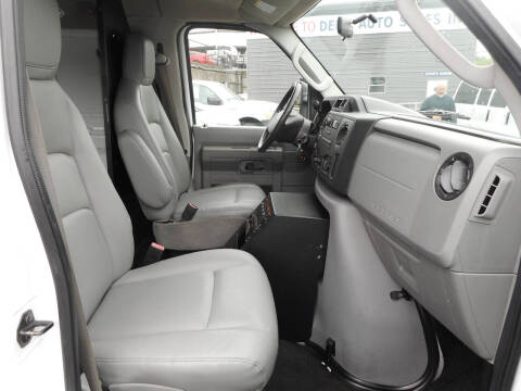 2009 Ford E-Series E-350 SD