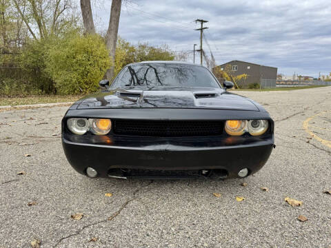 2017 Dodge Challenger SXT Plus