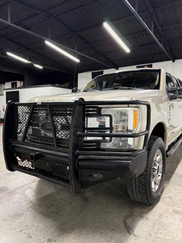 2017 Ford F-350 Super Duty Lariat