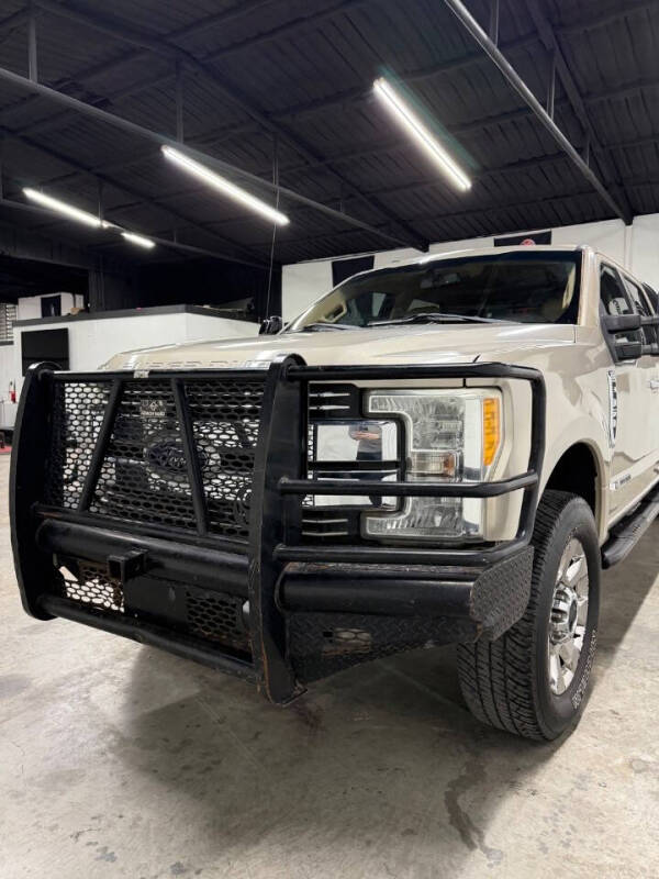 2017 Ford F-350 Super Duty Lariat