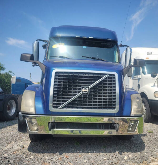 2016 Volvo VNL730