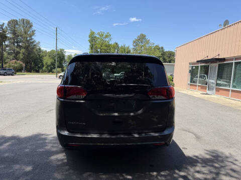 2017 Chrysler Pacifica Touring Plus