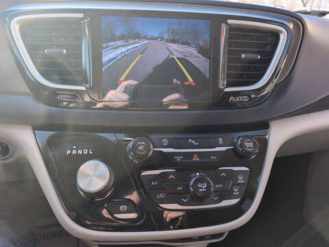 2017 Chrysler Pacifica Touring Plus