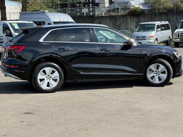 2019 Audi e-tron quattro Premium Plus