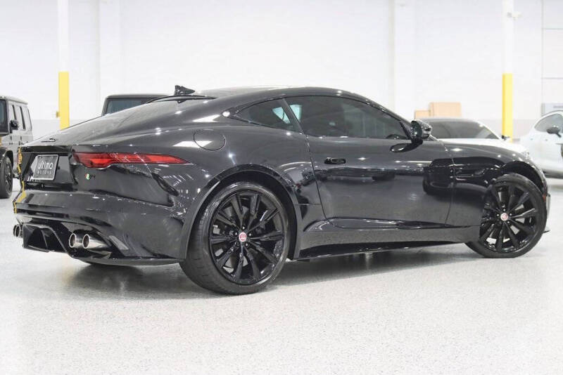 2023 Jaguar F-TYPE R