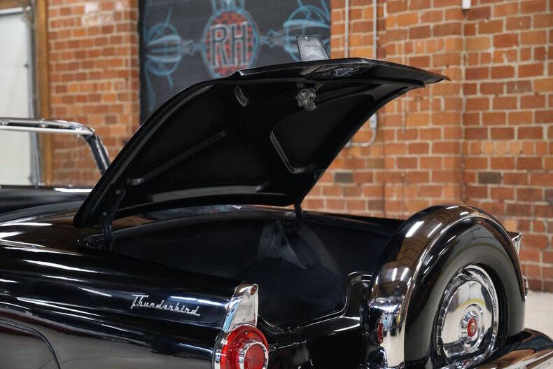 1956 Ford Thunderbird