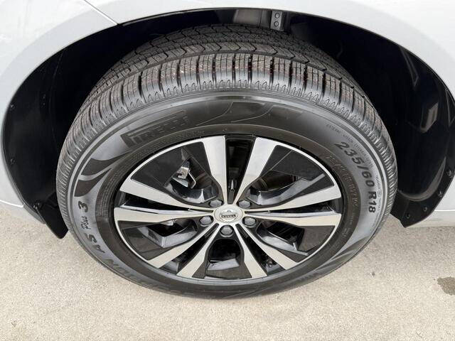 2024 Volvo XC60 B5 Core Dark Theme