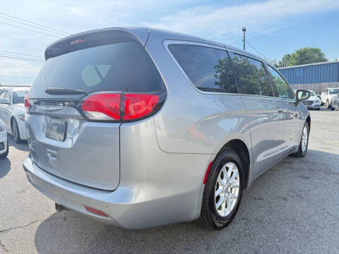 2017 Chrysler Pacifica Touring