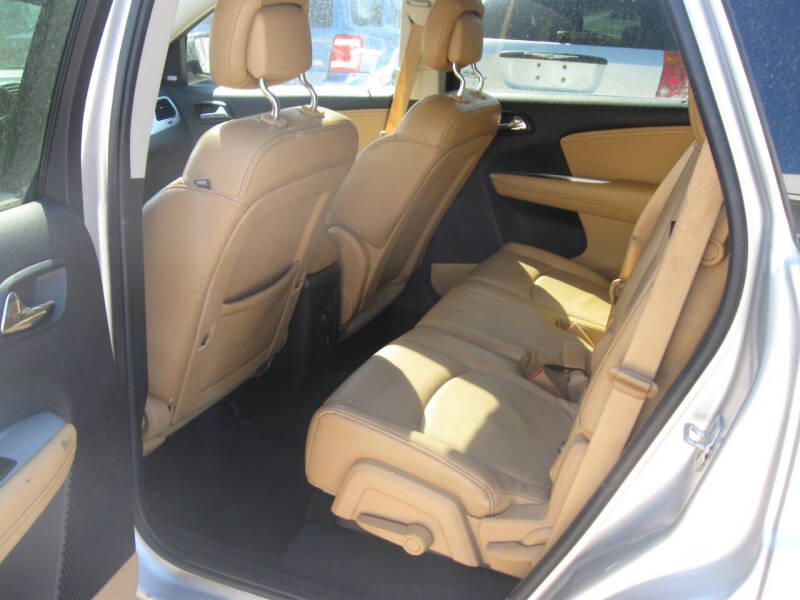 2011 Dodge Journey Lux