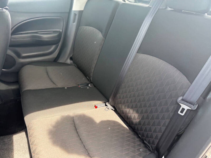 2024 Mitsubishi Mirage ES