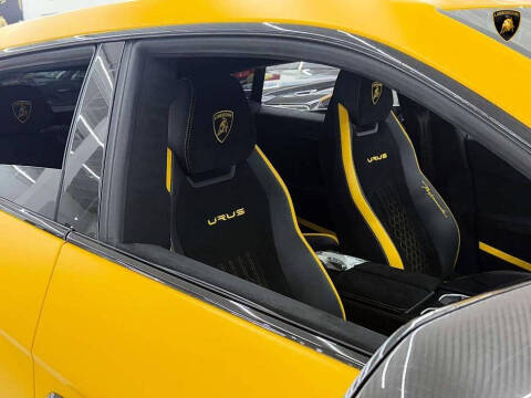 2024 Lamborghini Urus Performante