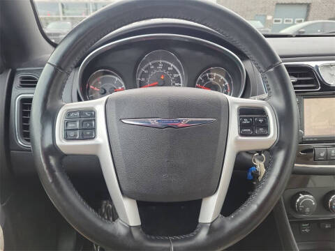 2012 Chrysler 200 Limited