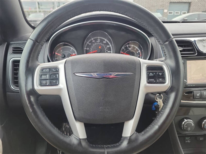 2012 Chrysler 200 Limited