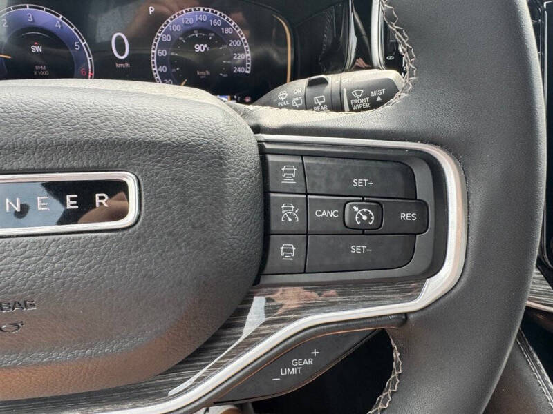 2022 Jeep Wagoneer