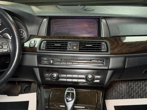 2016 BMW 5 Series 528i