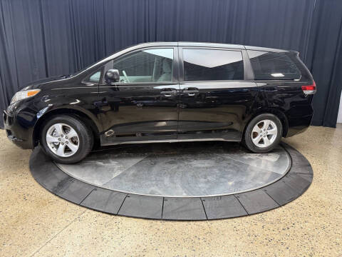 2011 Toyota Sienna Base 7-Passenger