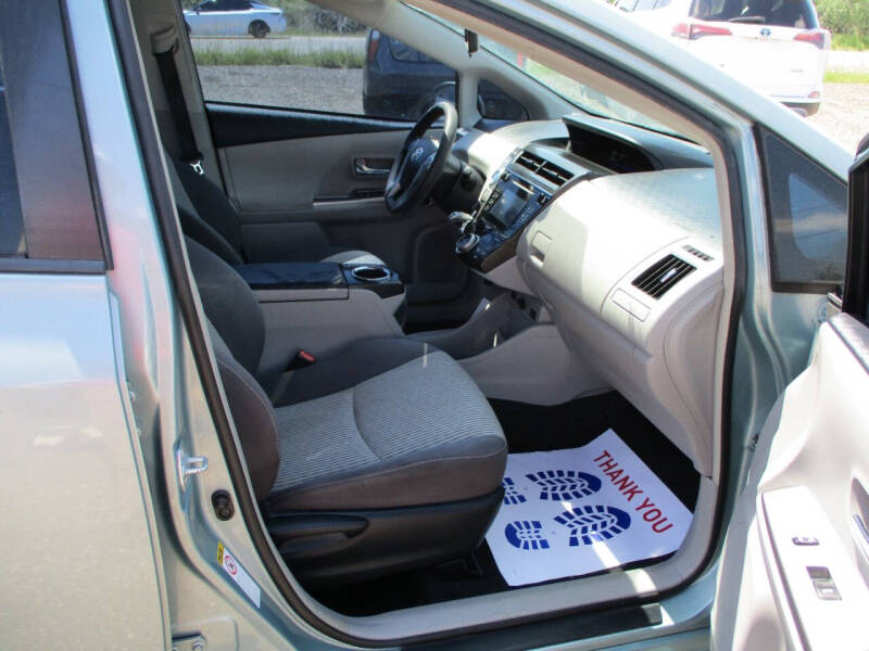 2015 Toyota Prius v Three