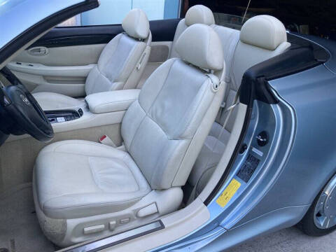 2004 Lexus SC 430