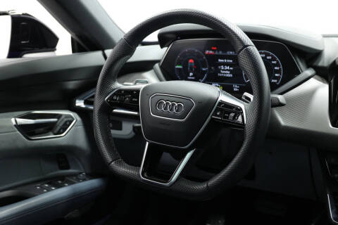 2024 Audi e-tron GT quattro Premium Plus