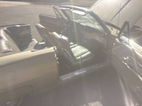 1963 Ford Thunderbird