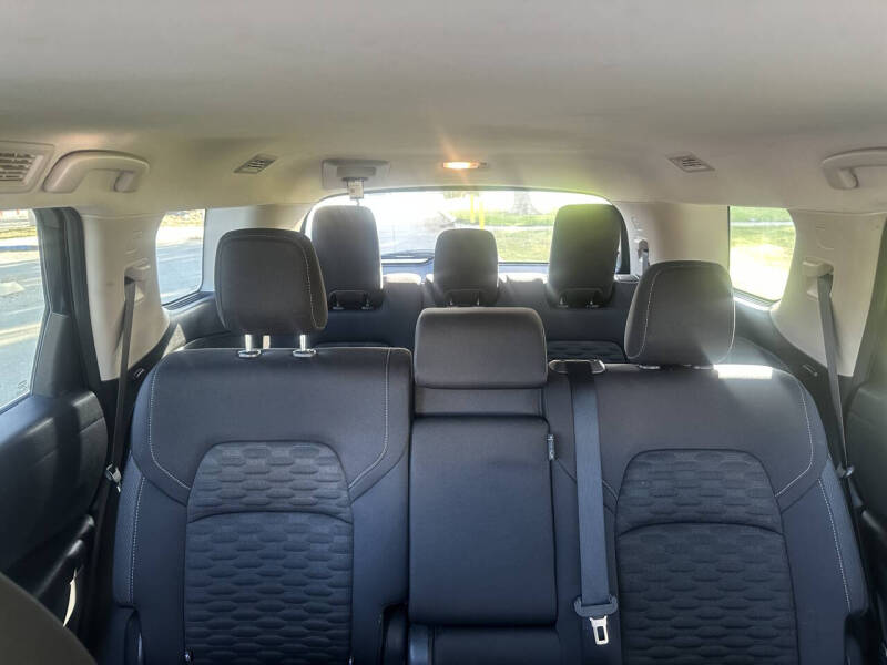 2022 Nissan Pathfinder S