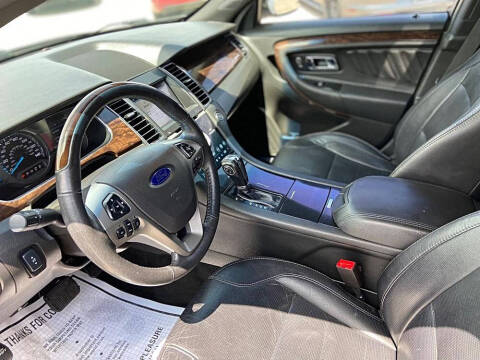 2017 Ford Taurus Limited