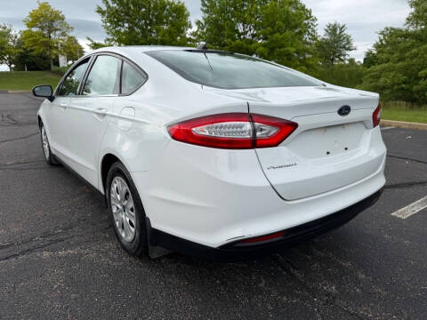 2013 Ford Fusion S