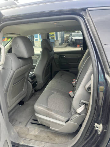2017 Chevrolet Traverse LS