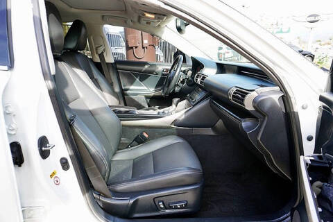 2016 Lexus IS 200t