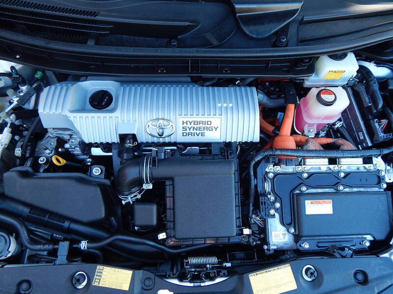 2014 Toyota Prius Three