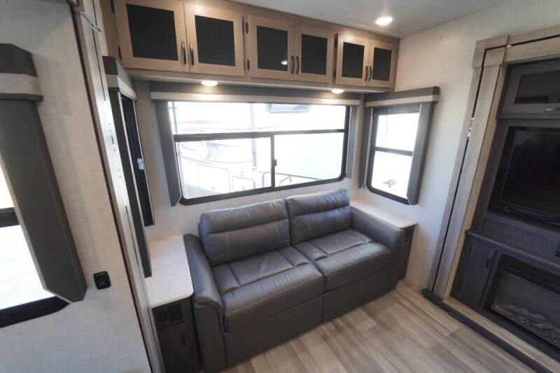 2021 Winnebago Voyage