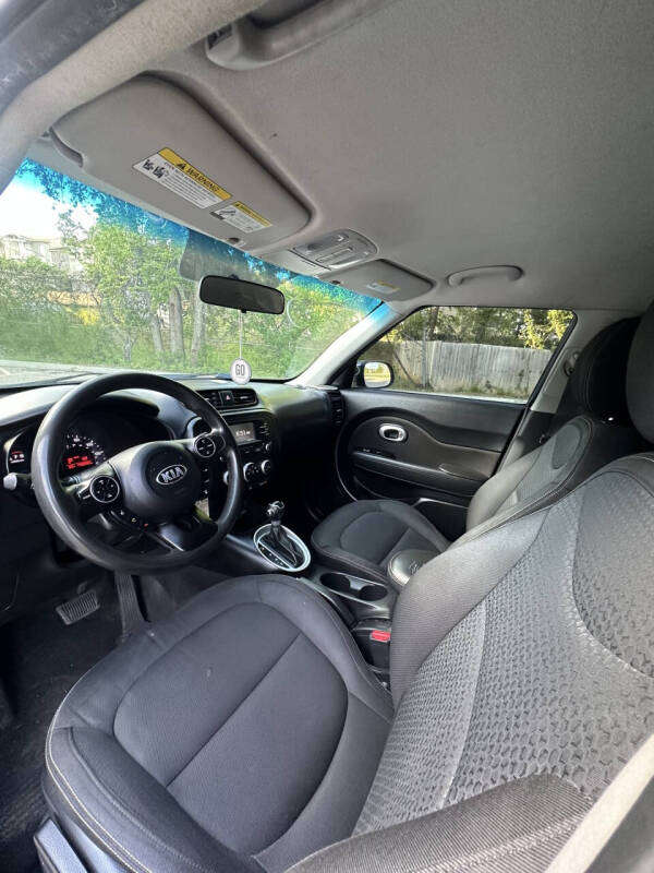 2016 Kia Soul +