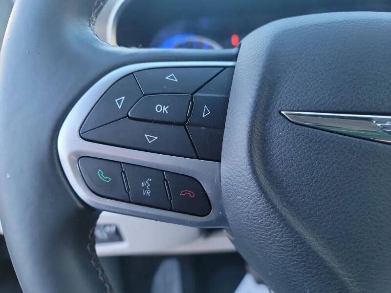 2017 Chrysler Pacifica Touring-L Plus