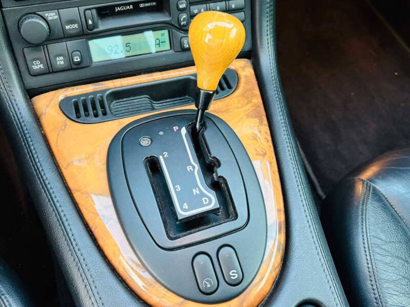 2001 Jaguar XK-Series XK8