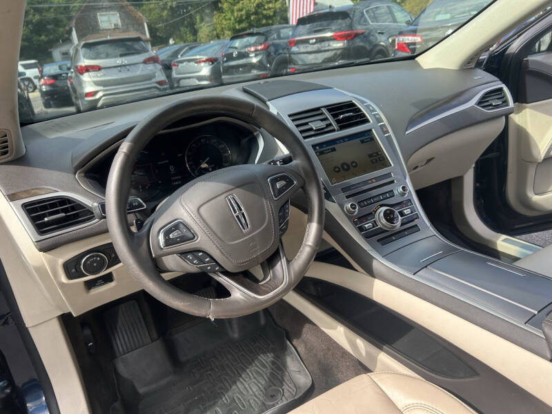 2017 Lincoln MKZ Select